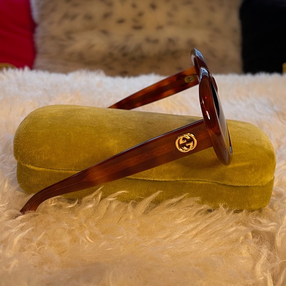 Authentic Gucci sunglasses - Picture 8 of 11